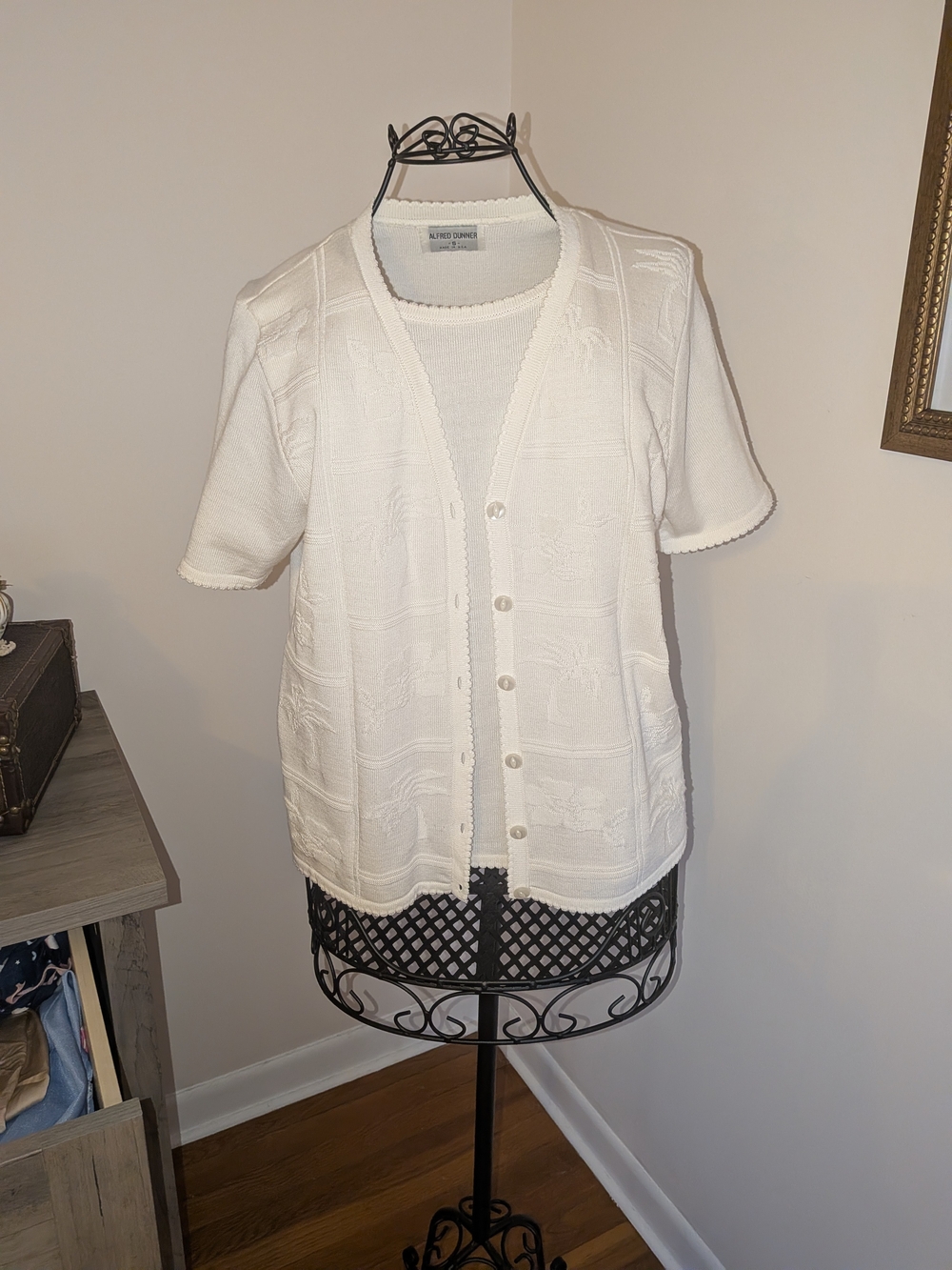 Alfred Dunner White Attached Cardigan Tank Top Size S